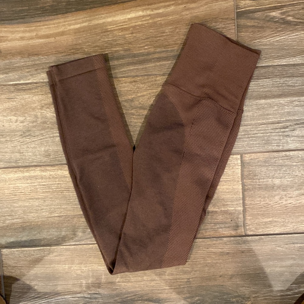 All in motion leggings brown